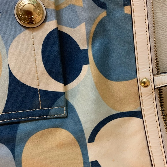 Authentic Coach Logo Tote - Picture 2 of 8